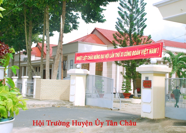 HỘI TRƯỜNG HUYỆN ỦY TÂN CHÂU